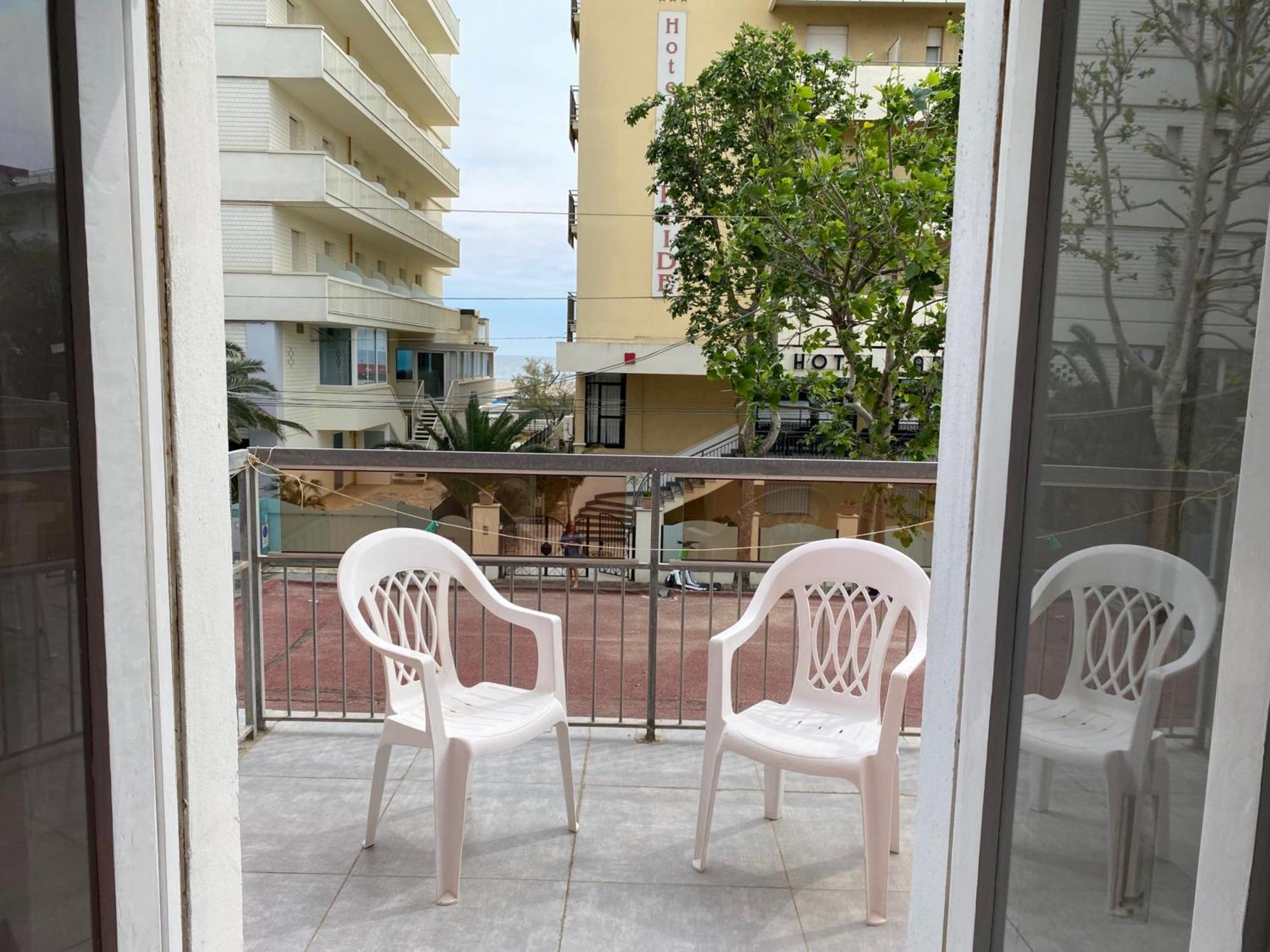 Hotel Piccari Nuova Gestione Rimini Exterior foto
