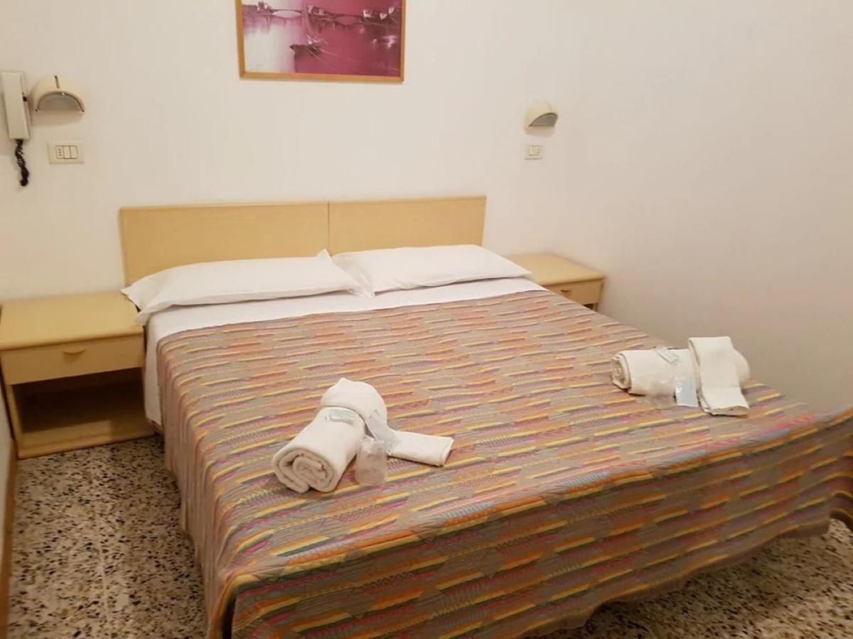 Hotel Piccari Nuova Gestione Rimini Exterior foto