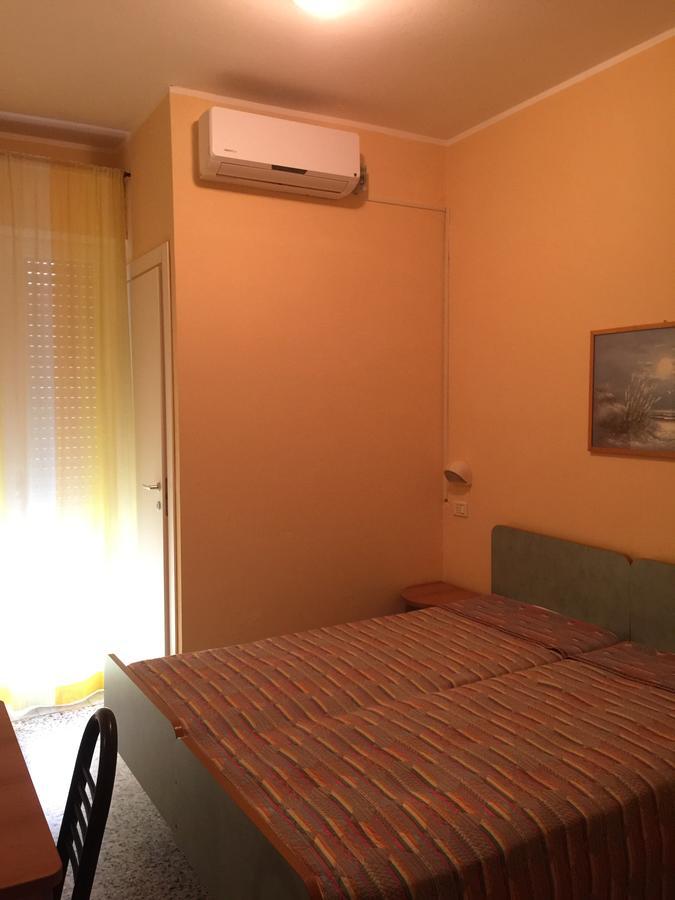 Hotel Piccari Nuova Gestione Rimini Exterior foto